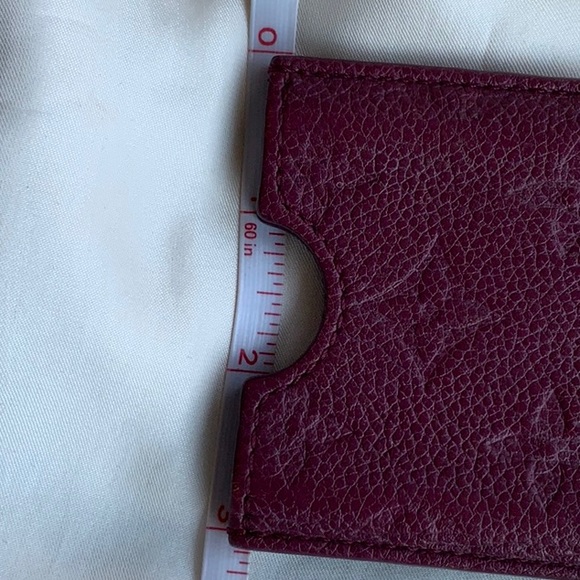 Louis Vuitton leather iPhone case - Picture 9 of 11